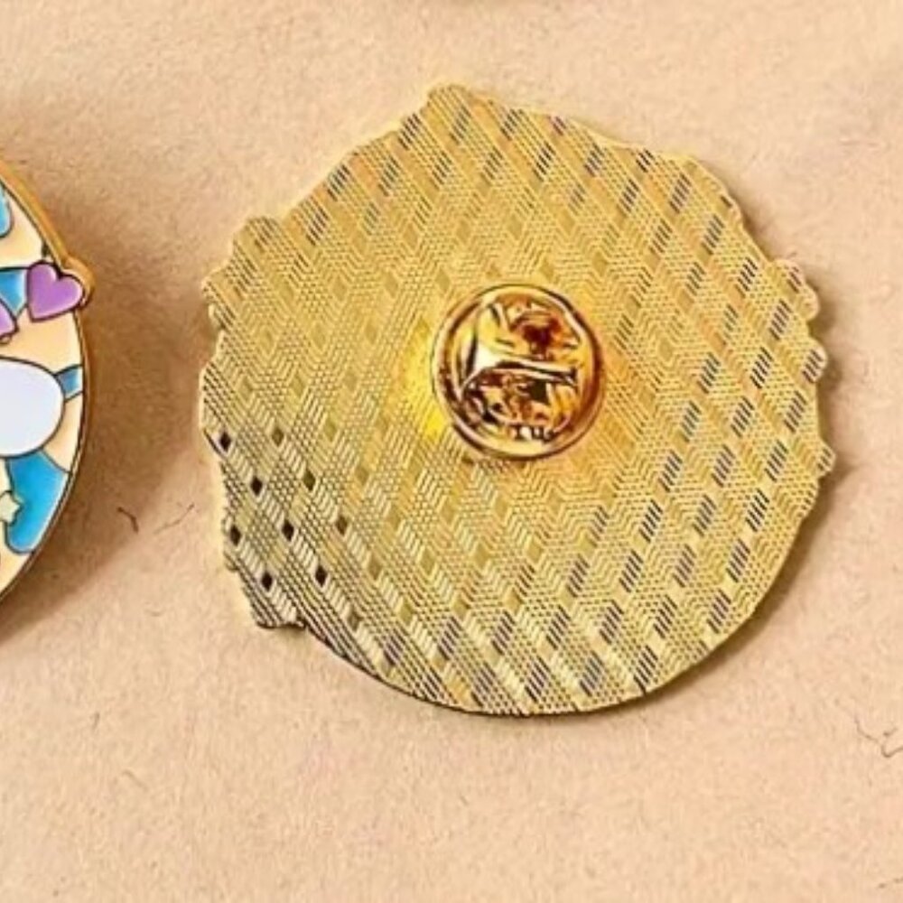 Sanrio Pompompurin Enamel Pin Metal Brooch - Picture 3 of 4